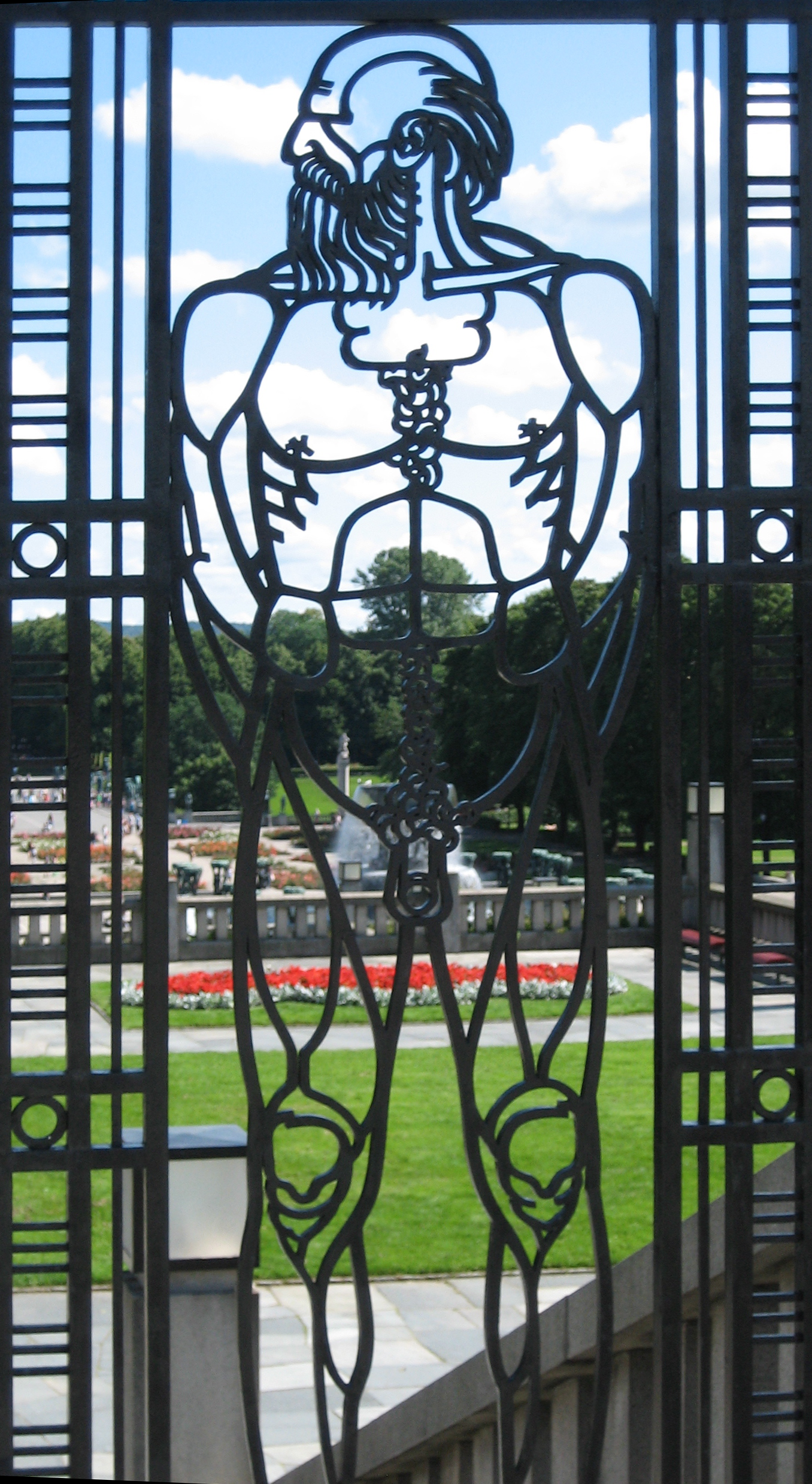 Gate to the Vigeland Installation - old man